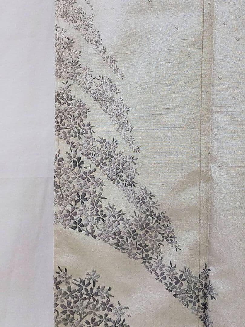 お見分け済　美品　正絹袷　総刺繍　紬地創作訪問着