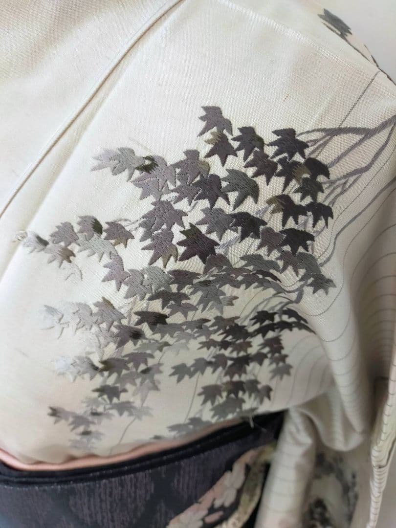 お見分け済　美品　正絹袷　総刺繍　紬地創作訪問着