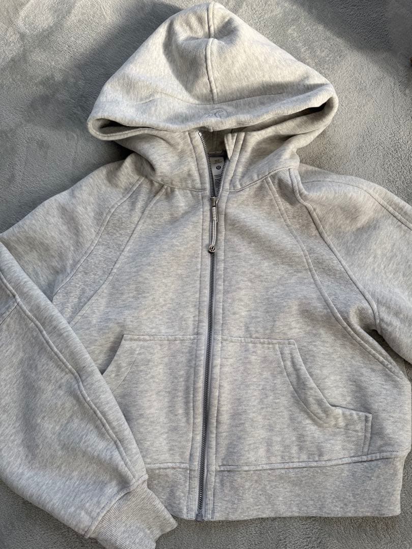 lululemon Scuba オーバーサイズ フルジップフーディ