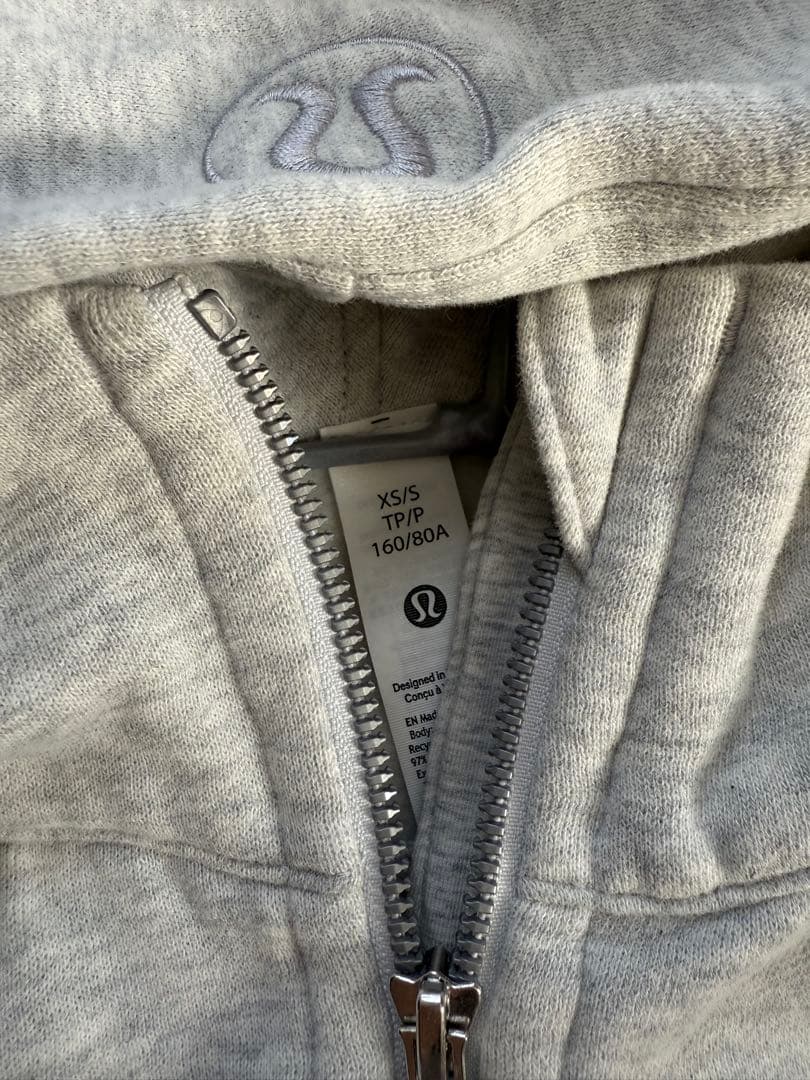 lululemon Scuba オーバーサイズ フルジップフーディ