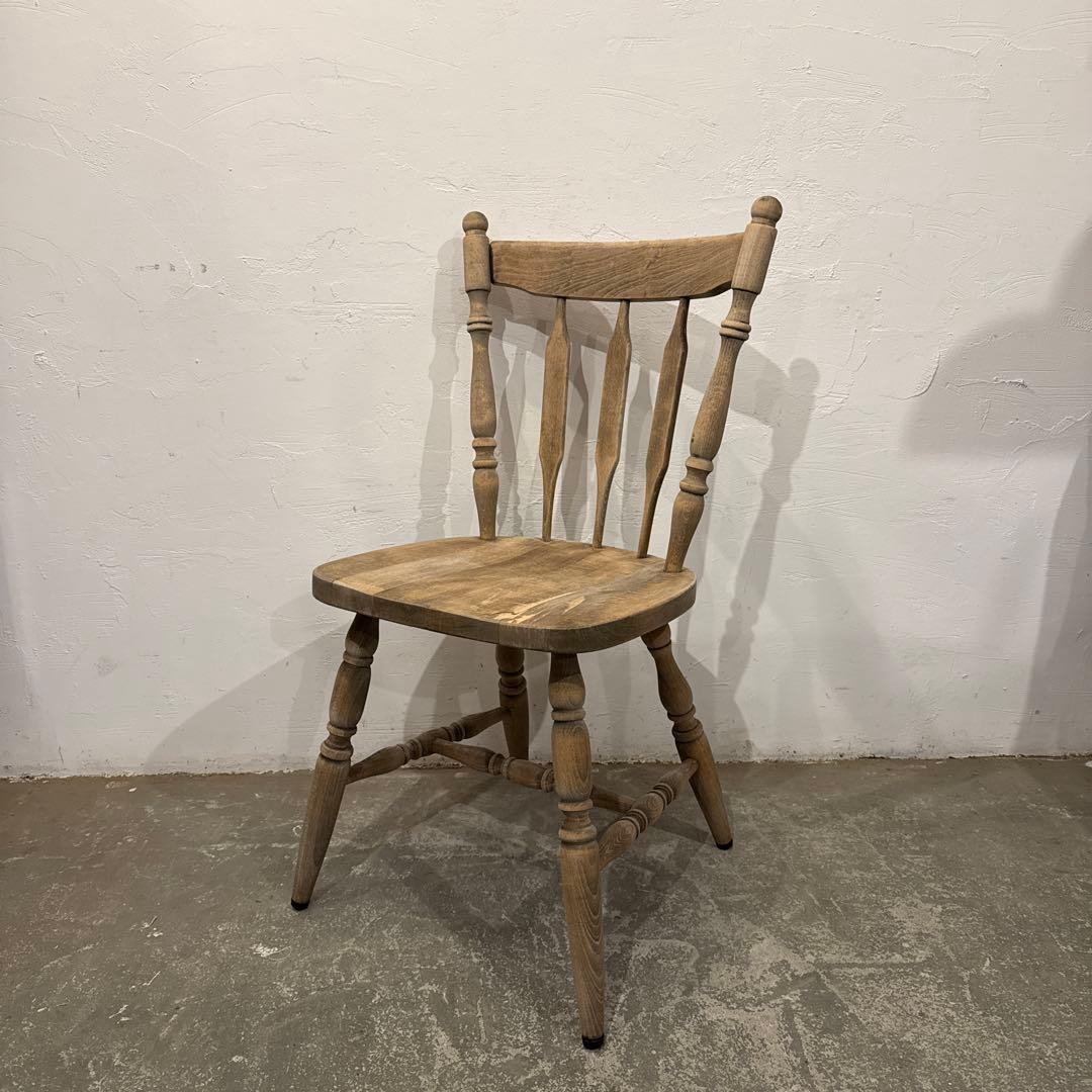 aダイニングチェア　カフェチェア　剥離