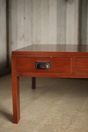 古い大きな木製の机　引き出し3杯　テーブル