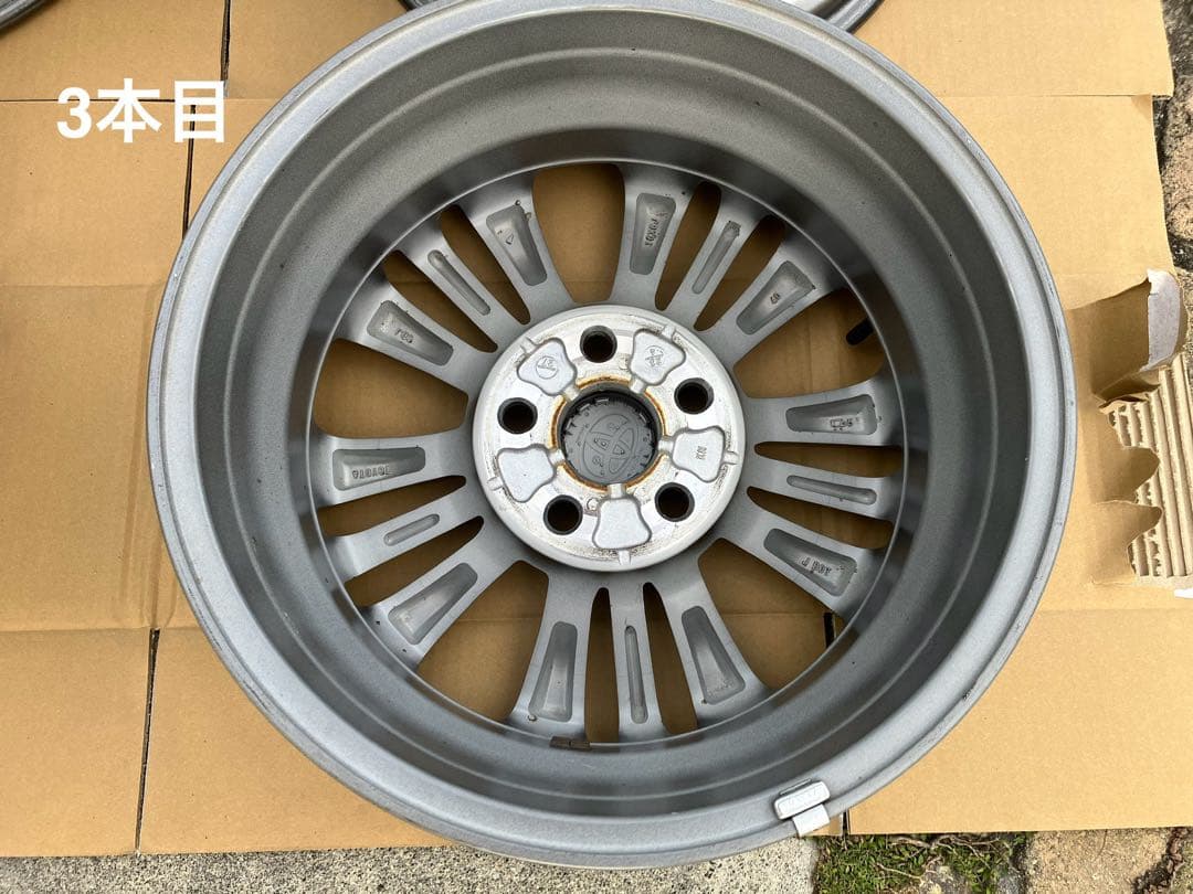 バナナ　②トヨタ　90ヴォクシー 純正 アルミホイール 2本