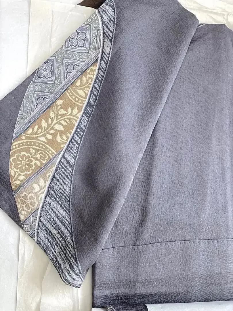 ご予約中 未使用美品 極上丹後ちりめん 正絹訪問着 秀逸更紗花間道 刺繍 ガード