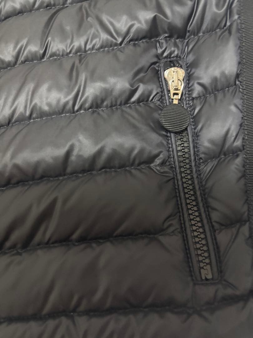 モンクレールサカイコラボダウンベスト