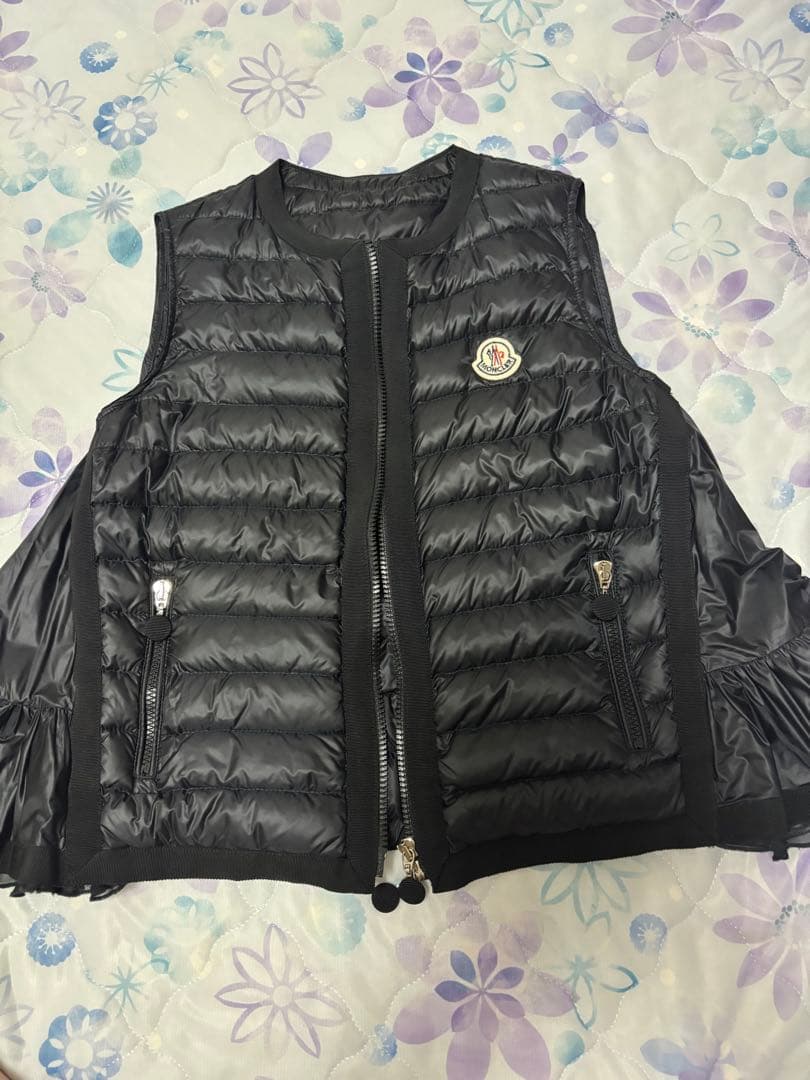 モンクレールサカイコラボダウンベスト