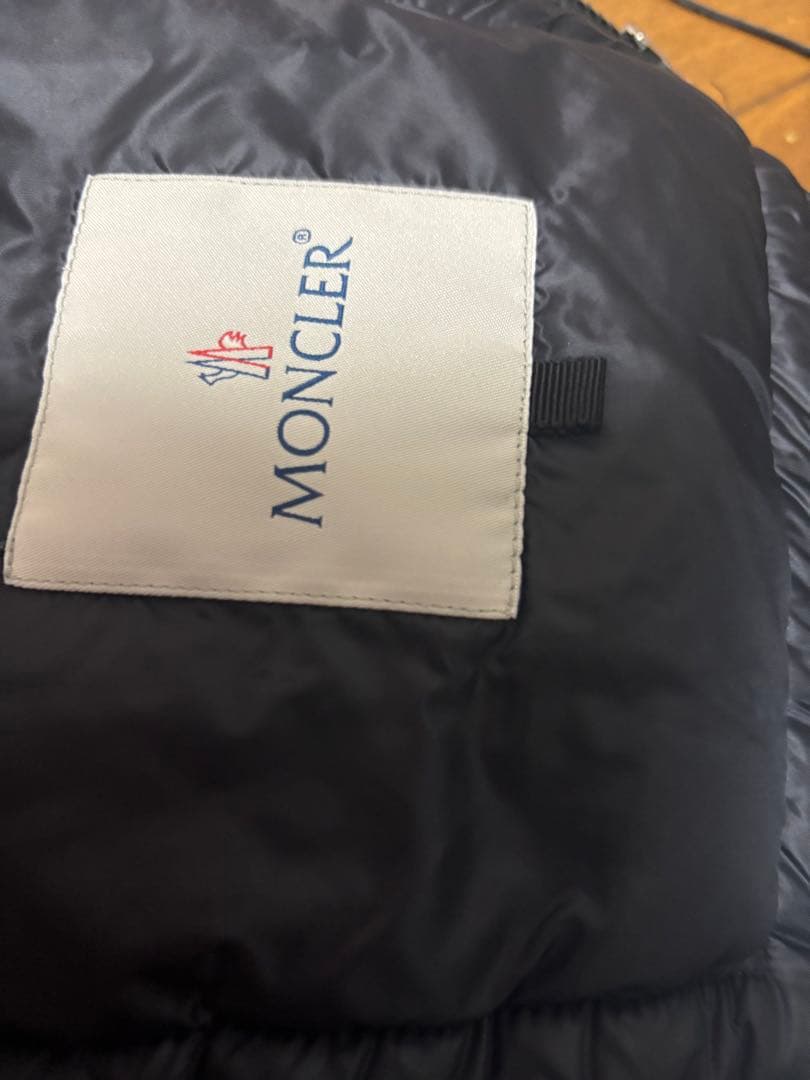 モンクレールサカイコラボダウンベスト