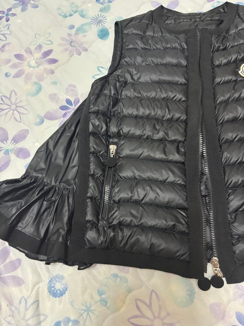 モンクレールサカイコラボダウンベスト
