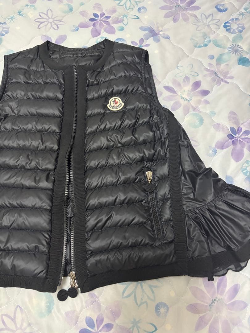 モンクレールサカイコラボダウンベスト