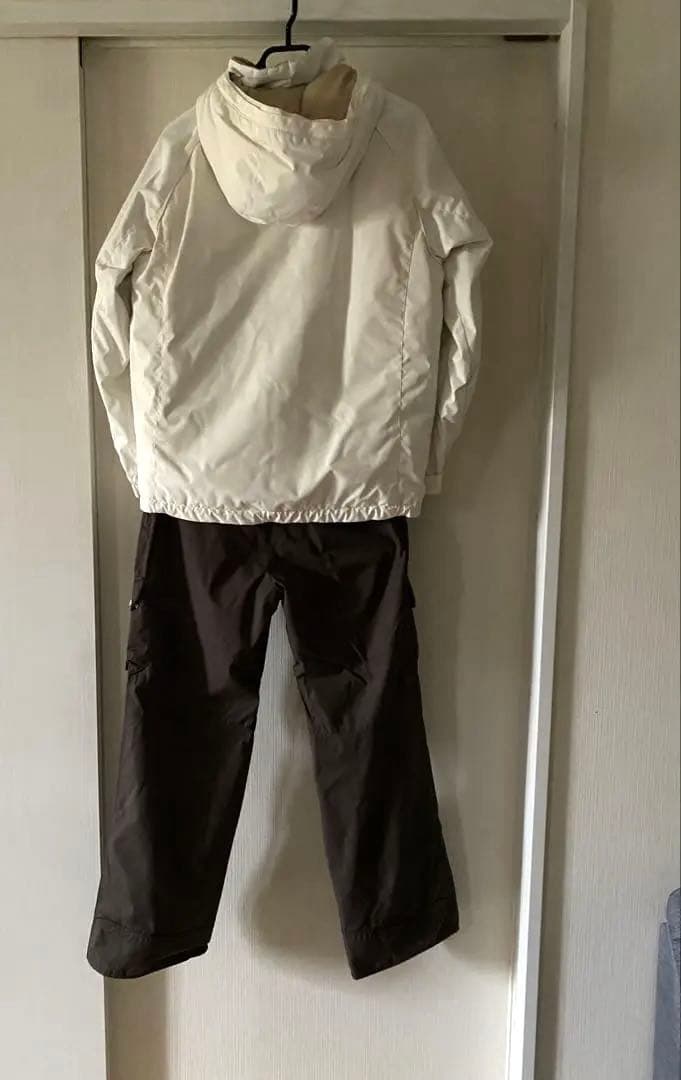 FILA フィラ　スノボードウェア　ジャケットとパンツ　上下セット　L 美品