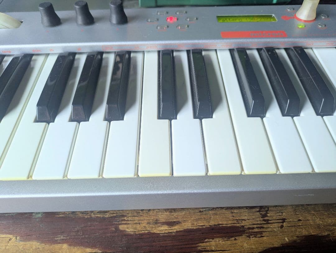 Alesis micron シンセサイザー「ジャンク」ケース付き！