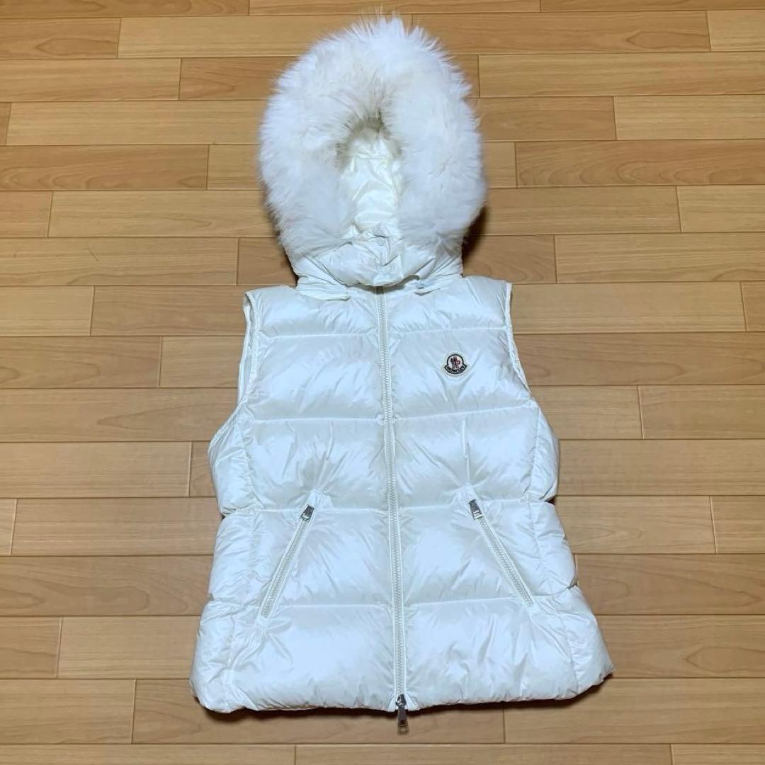美品⭐️モンクレール　ファーダウンベスト　GALLINULE 白 4D268