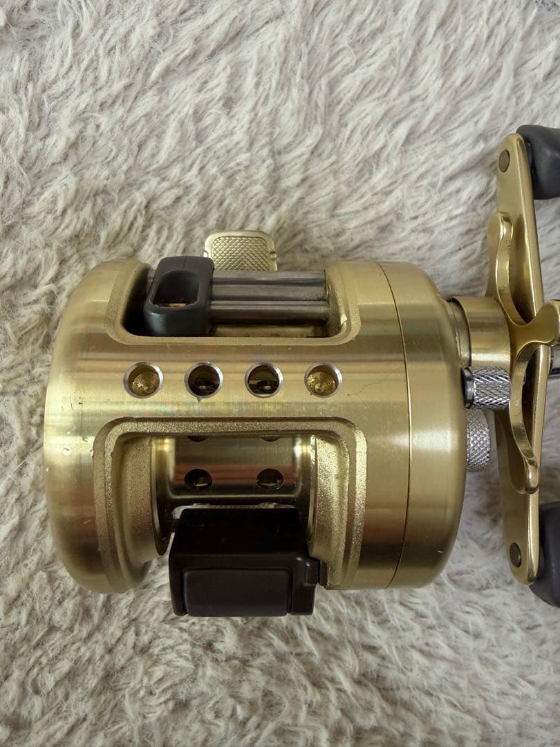 リール SHIMANO CALCUTTA 50XT