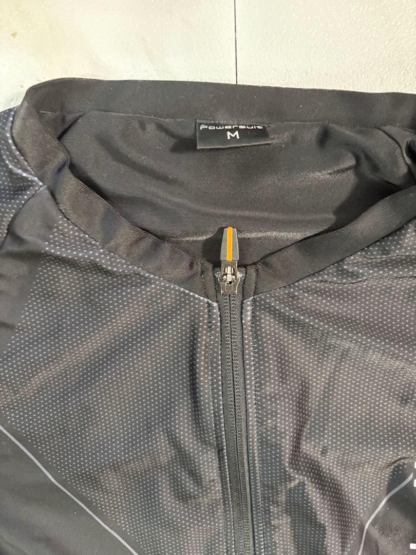 セ*レ様 正規品 SIXPAD Mサイズ メンズ パワースーツ 上下セット シッ