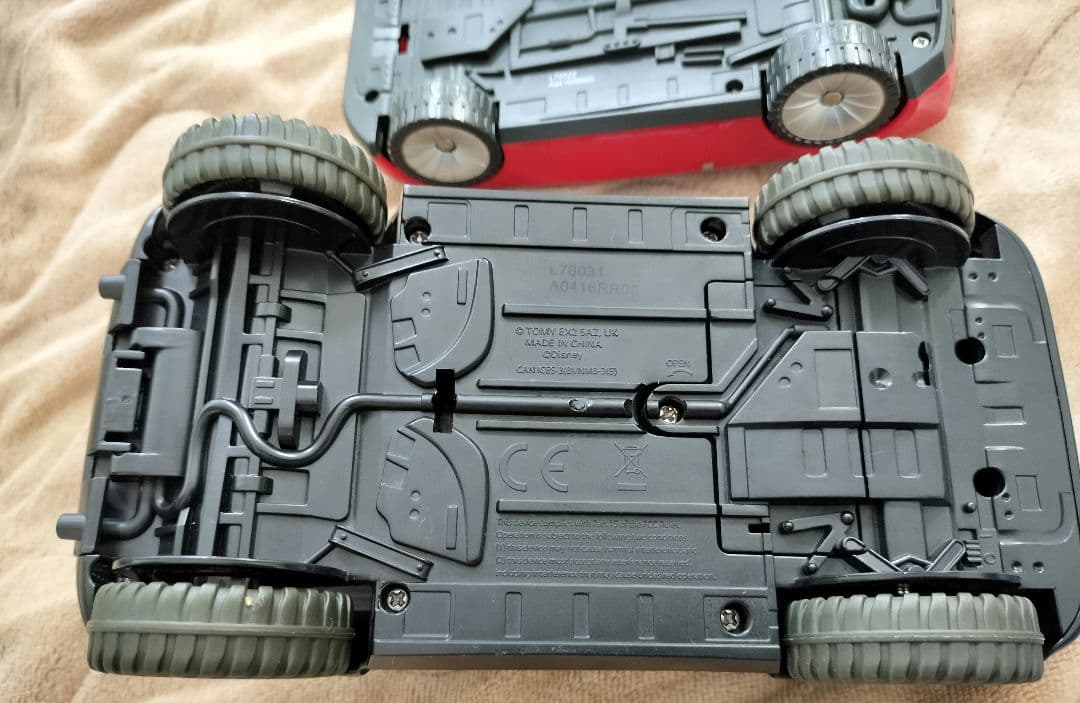 ディズニー　ズートピア　ビークル　ポリスカー　スポーツカー　パトカー