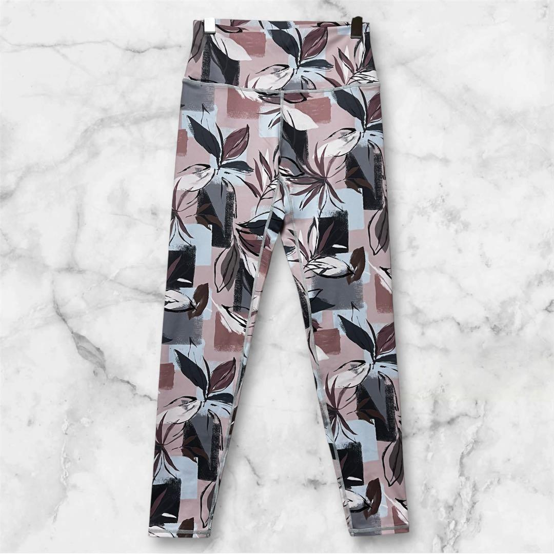 SUKALA【新品タグ付き】新作カップ付きTシャツ&レギンスセットアップ/M