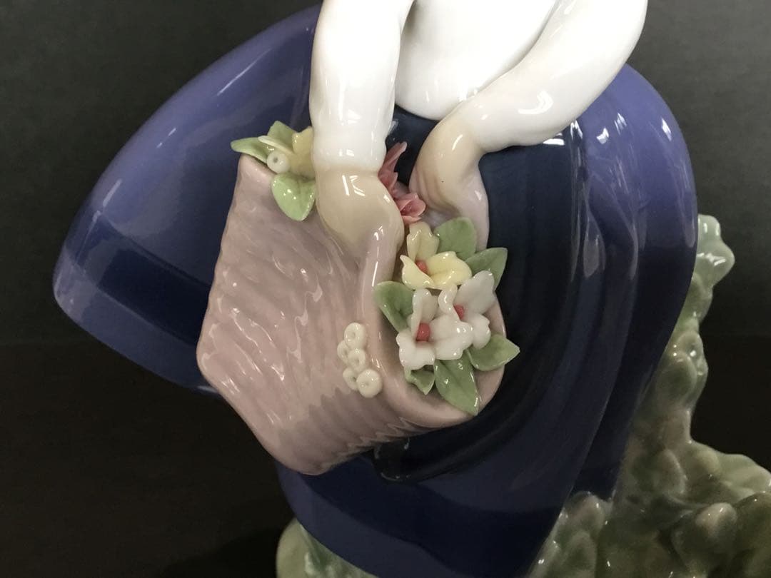 リヤドロ人形　LLADRO きれいな花ばかり