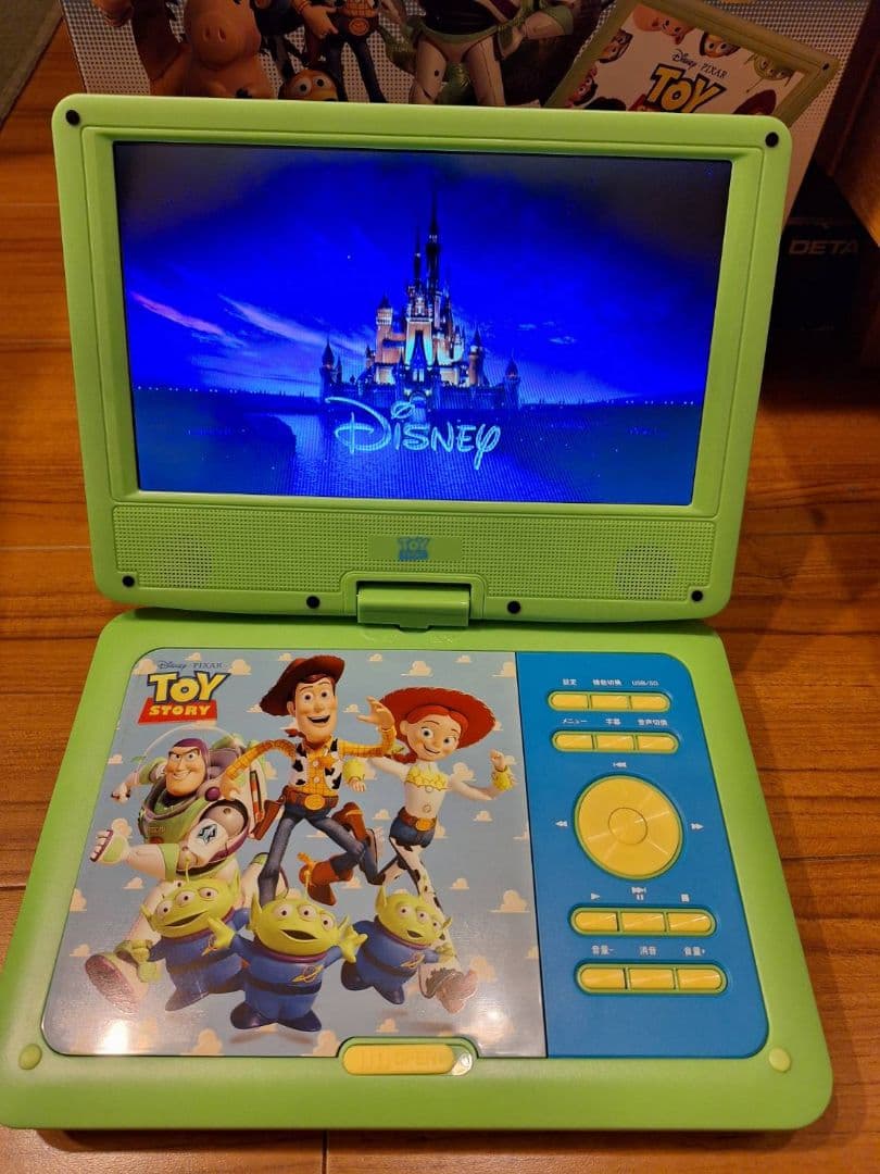 トイストーリー 9インチ ポータブルDVDプレーヤー