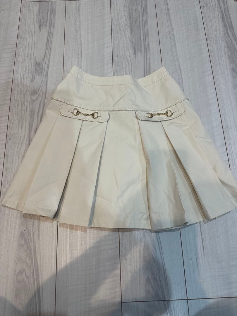 美品　Herlipto Pleated Mini Skirt ベージュ　S