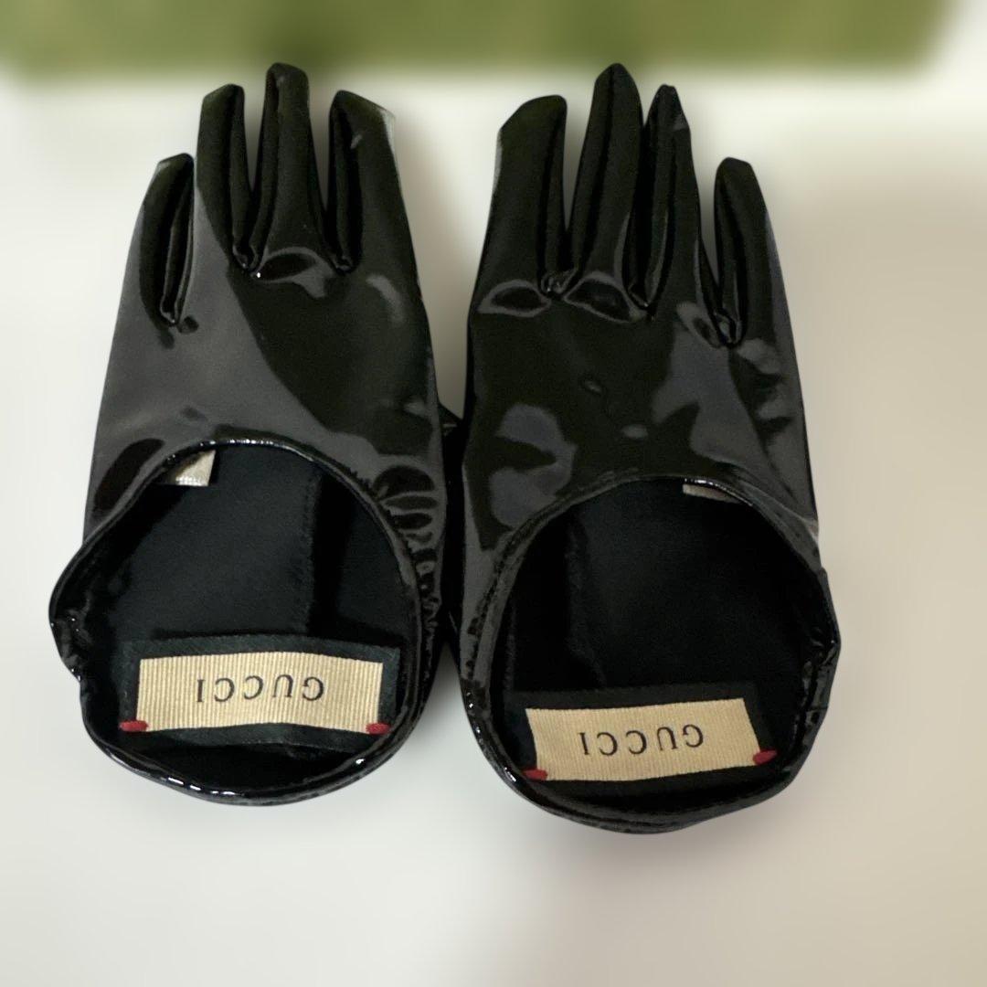 GUCCI レディース 黒 パテントドライビング手袋　新品未使用品
