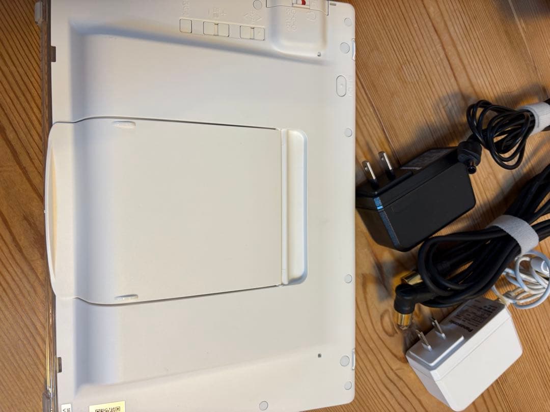 Panasonic UN-10CE8-W ポータブルテレビ