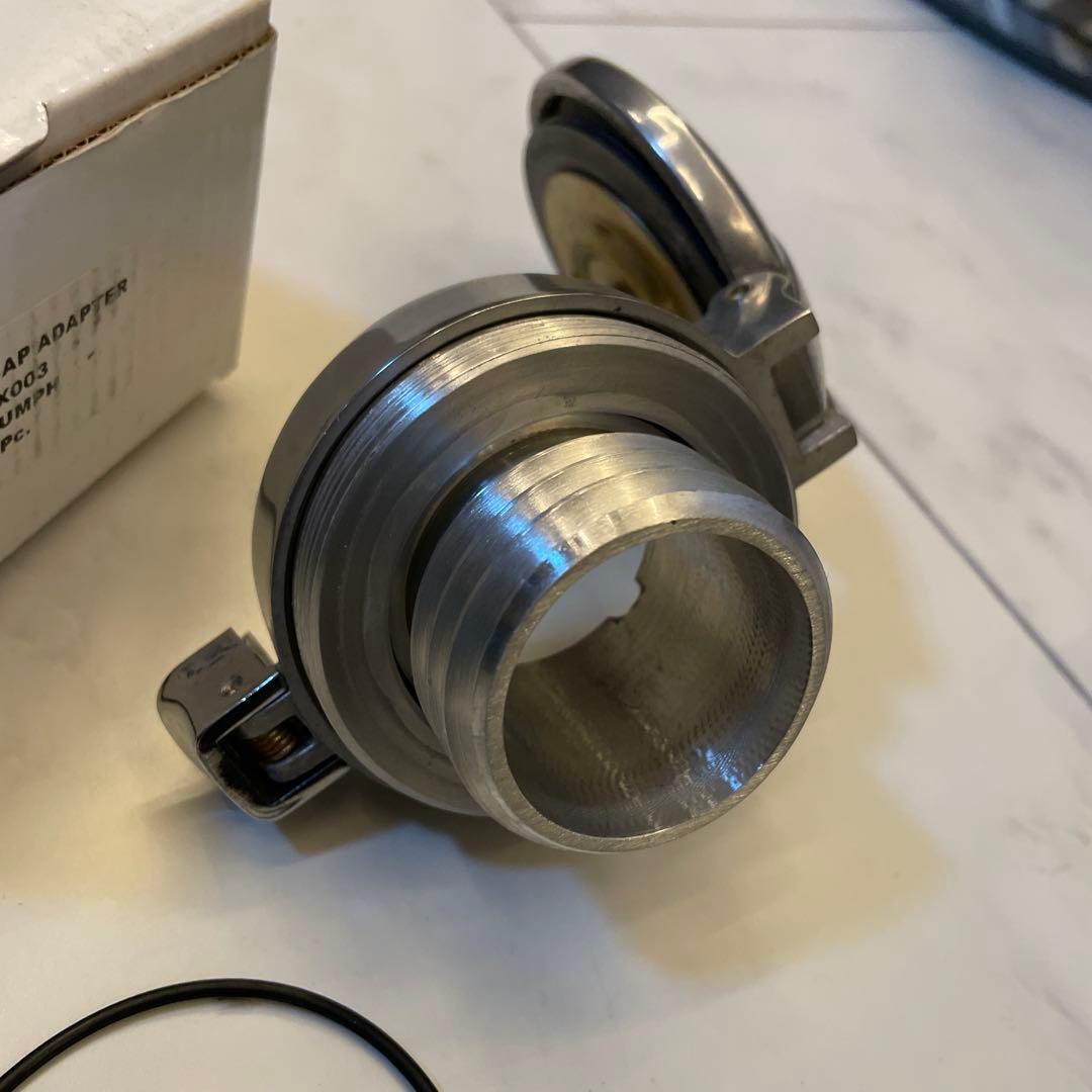 TRIUMPH タンクキャップ モートーン ボンネビル ボバー トライアンフ