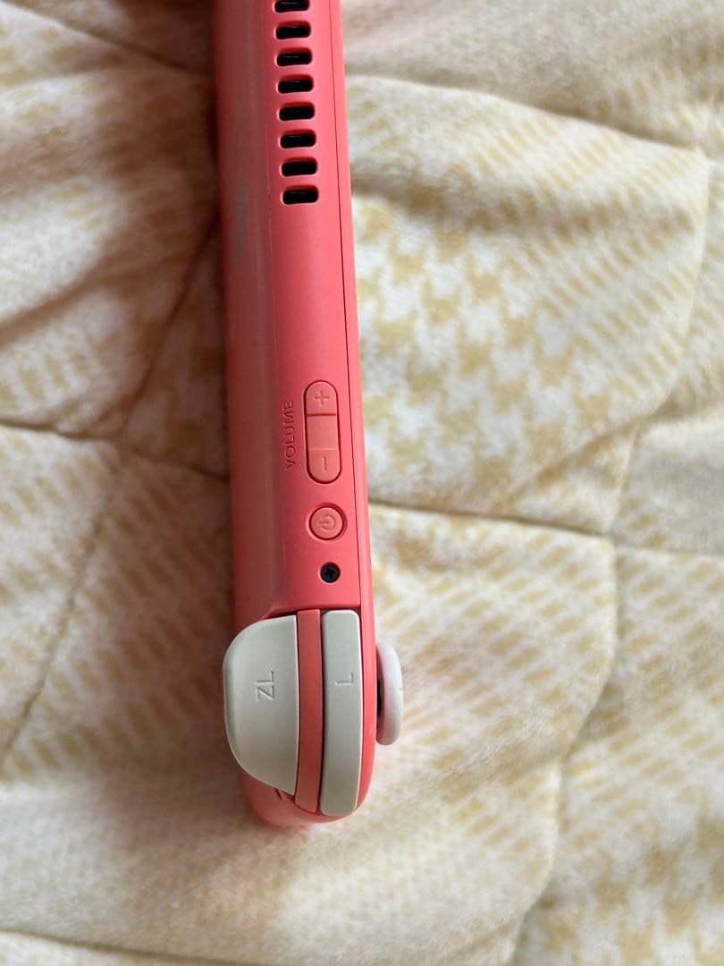 任天堂　スイッチライト　中古　本体のみ