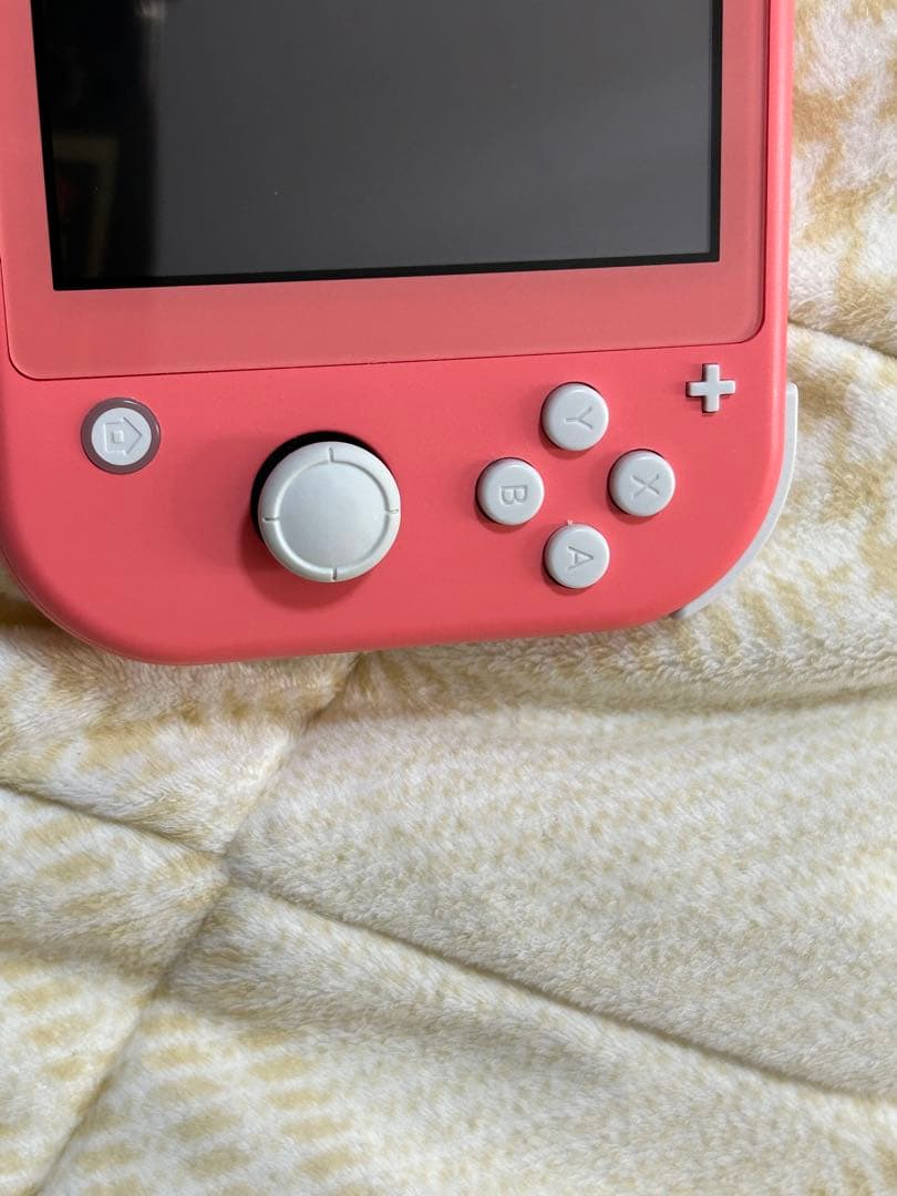 任天堂　スイッチライト　中古　本体のみ