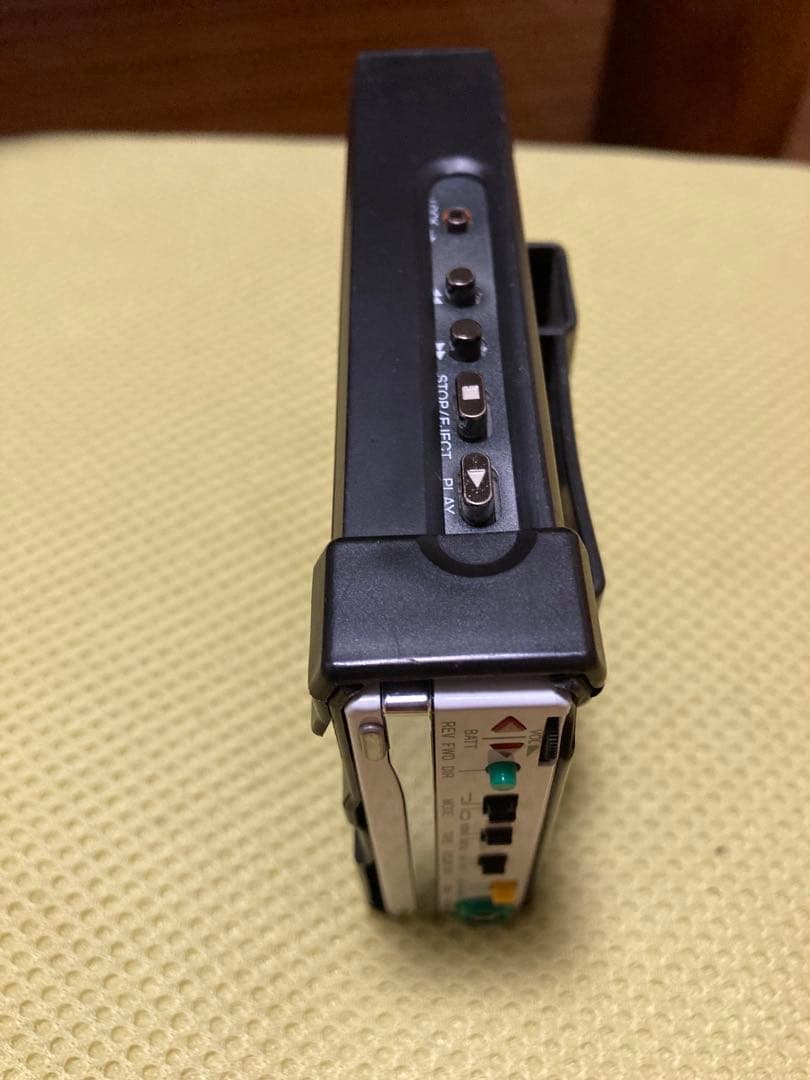 希少　SONY WM-501 WALKMAN ハードキャリングケース付　ジャンク