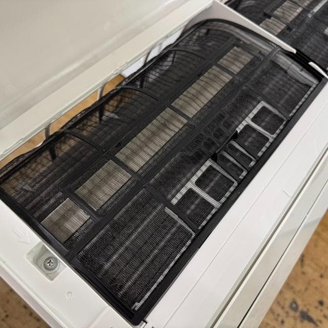 美品【 Panasonic 】パナソニック ルームエアコン CS-222DFL