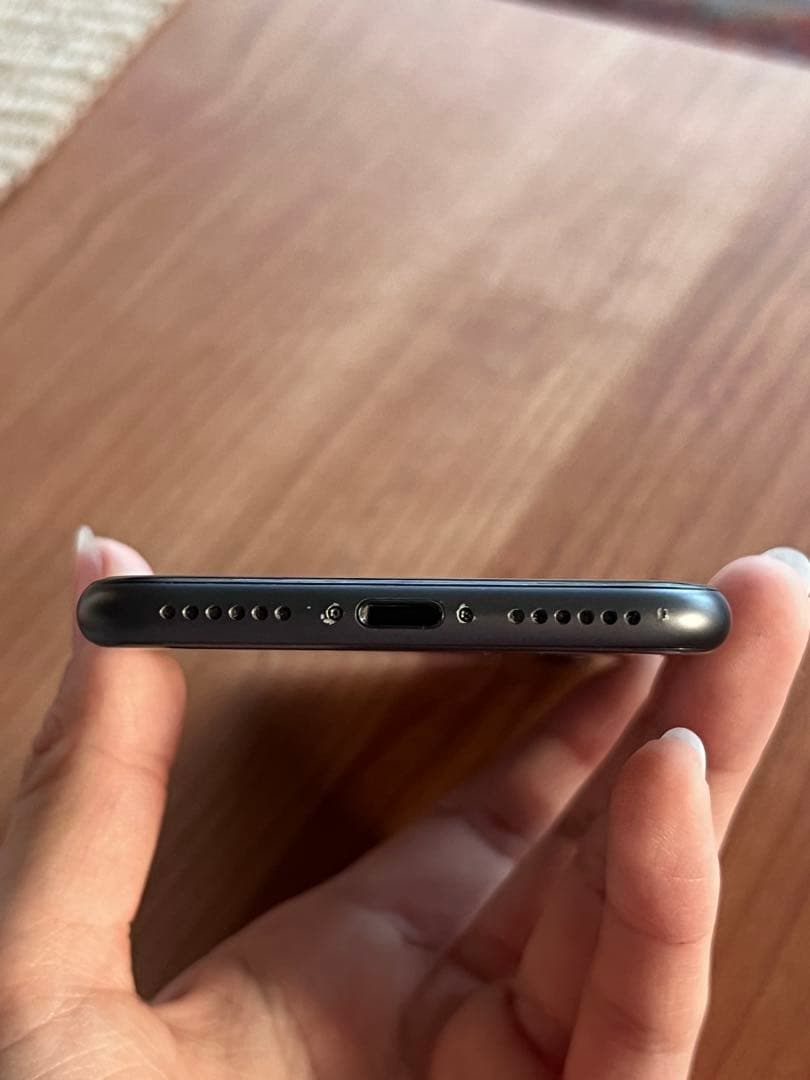 Apple iPhone 8 64G スペースグレイ　【SIMトレー欠損】