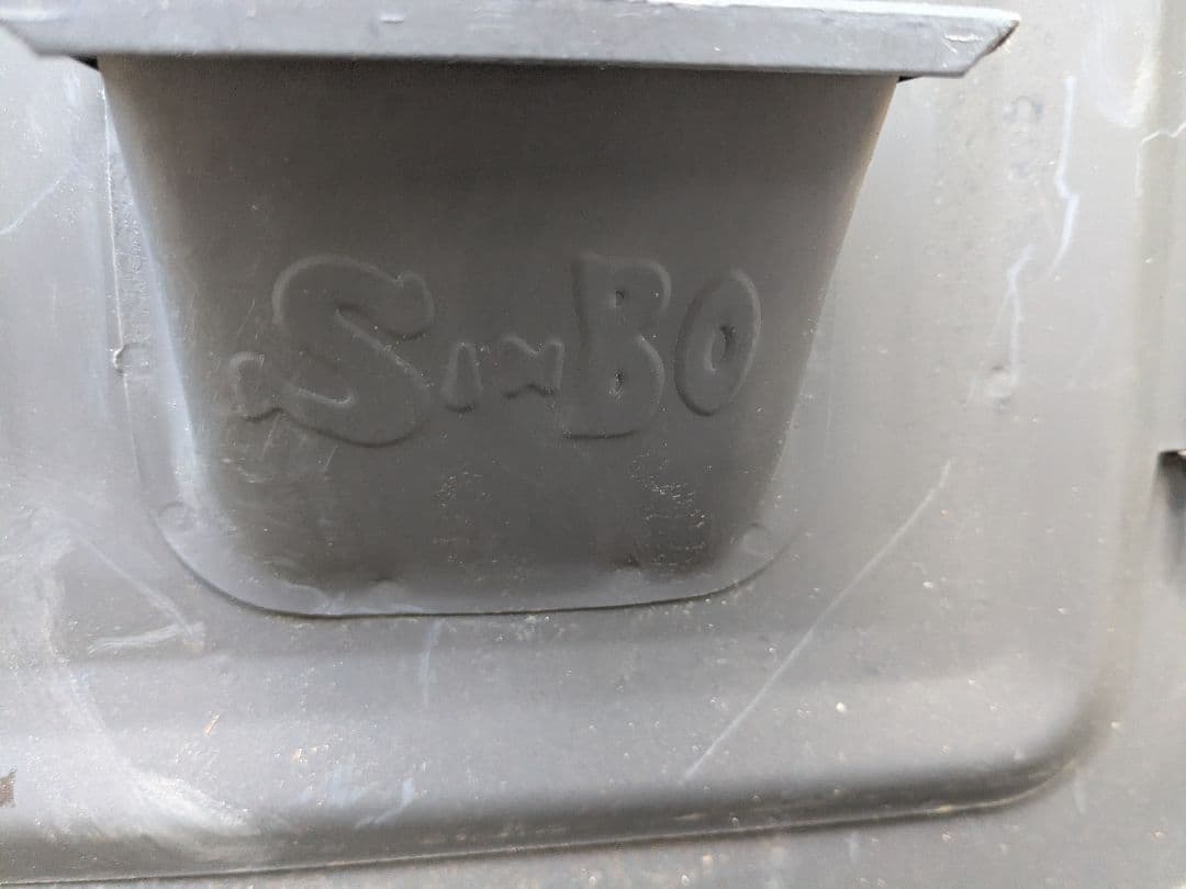 たんじ　　新保製作所　角型窓付薪ストーブ　ガードあり　煙突付き