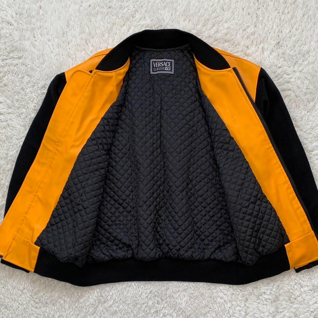［美品］ヴェルサーチ　メデューサ刺繍　ブルゾン　スタジャン　イエロー　ビンテージ