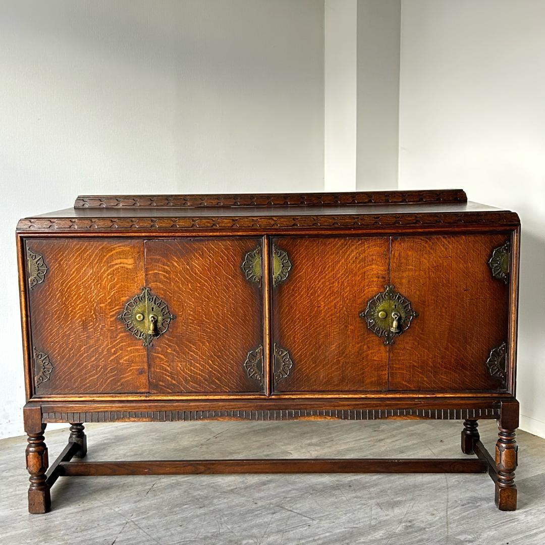 イギリス アンティーク　家具 サイドボード 1930年頃 ビンテージ 500A