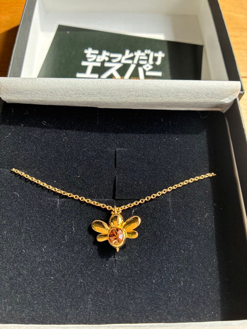 ちょっとだけエスパー　ぶんぶん蜂ネックレス