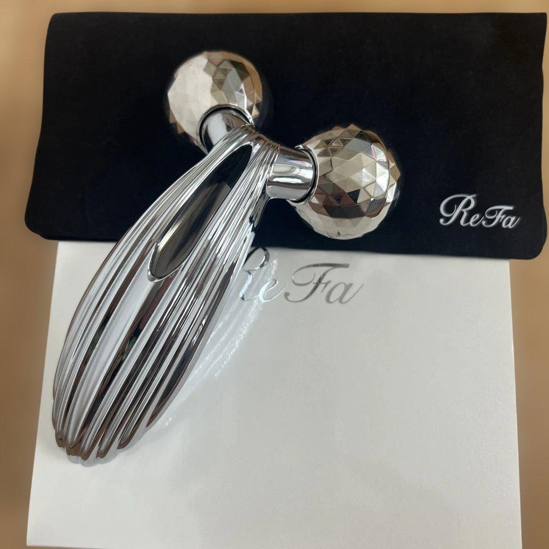 ほぼ未使用、美品　リファカラットレイ Refa CARAT RAY