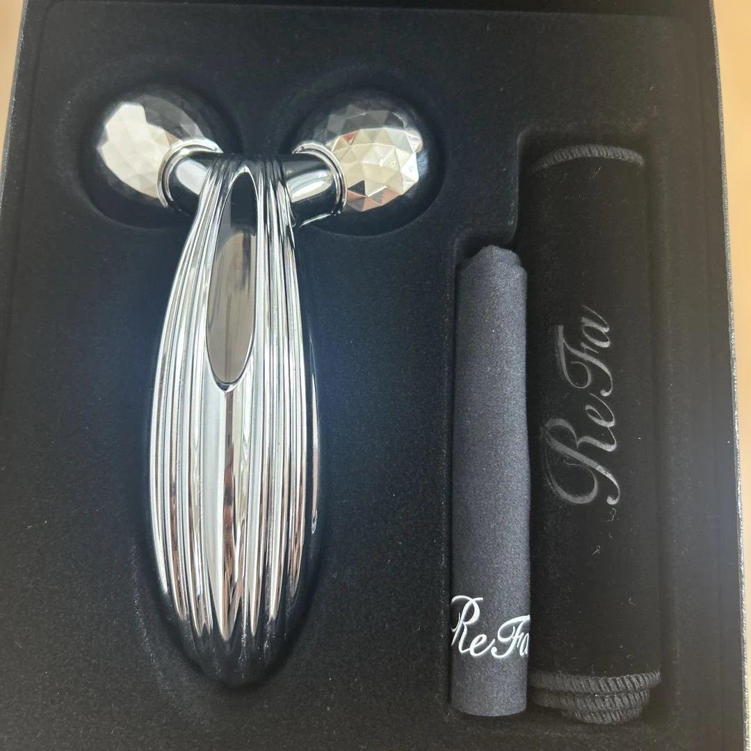 ほぼ未使用、美品　リファカラットレイ Refa CARAT RAY