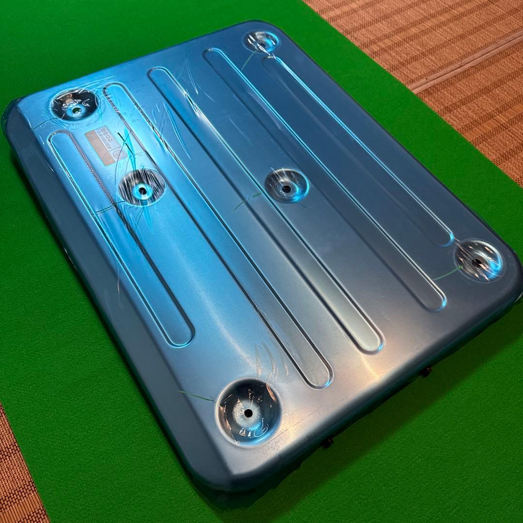 いすゞ　ギガ　マフラープロテクター