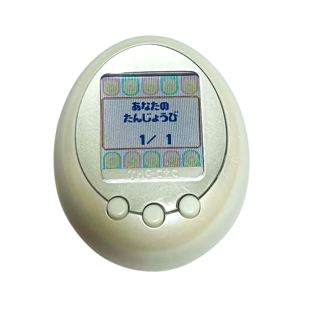 たまごっち　たまごっちプラスカラー　ホワイト Tamagotchi color