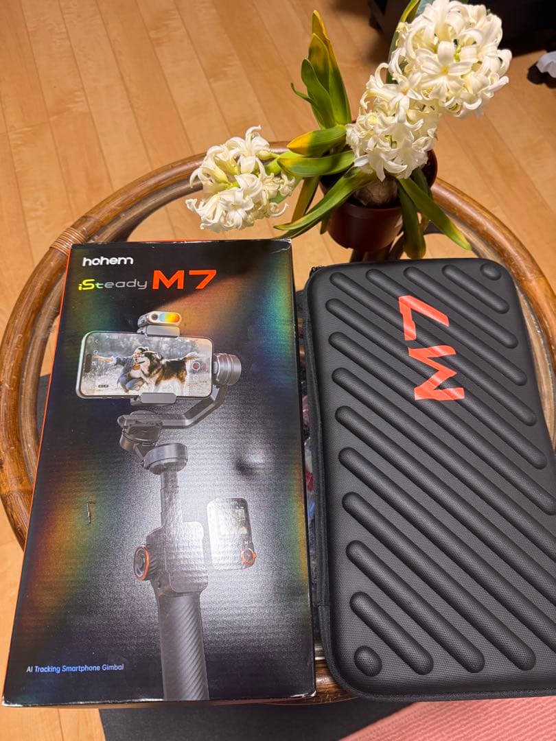 Hohem iSteady スマホ用ジンバル + LEDライト + 三脚