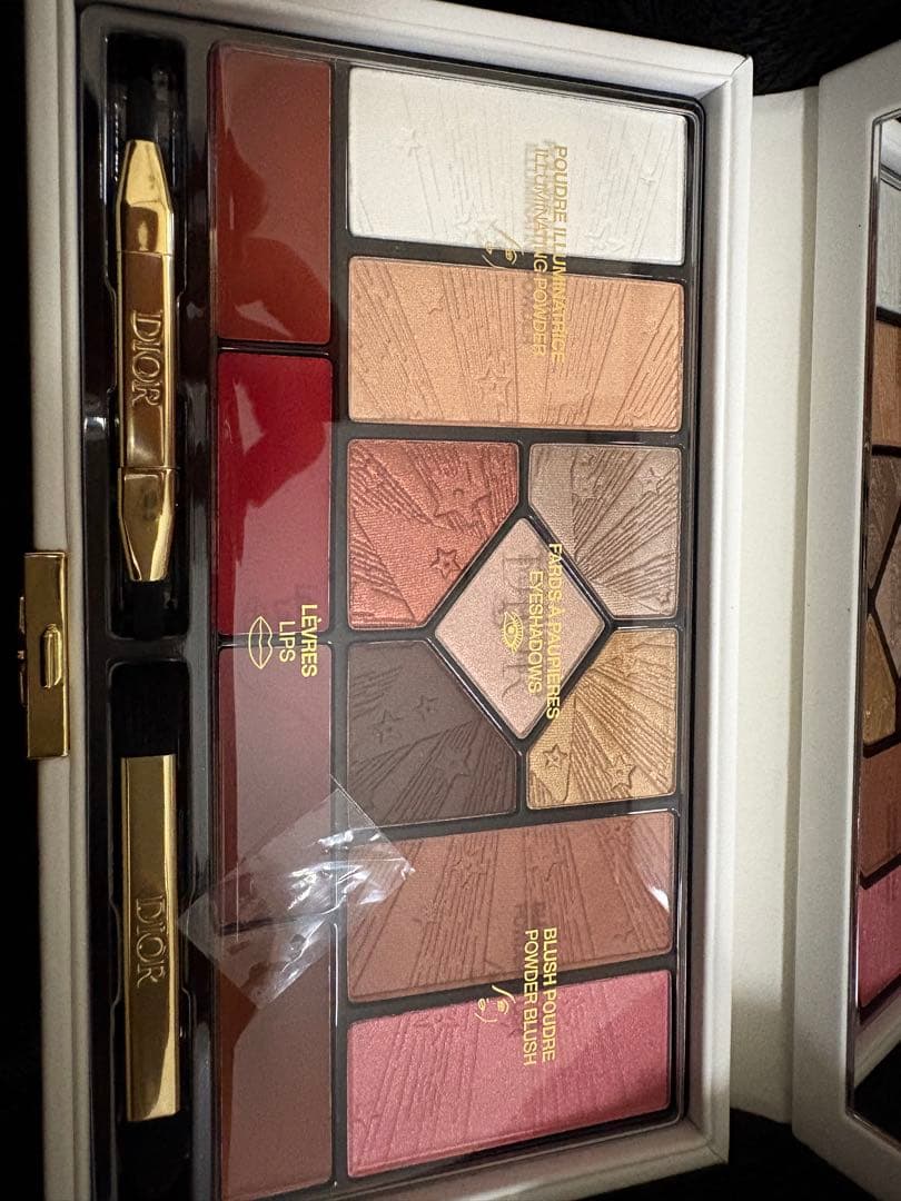 新品未使用DIOR クチュールマルチユースパレット　クリスマスコフレ　2025