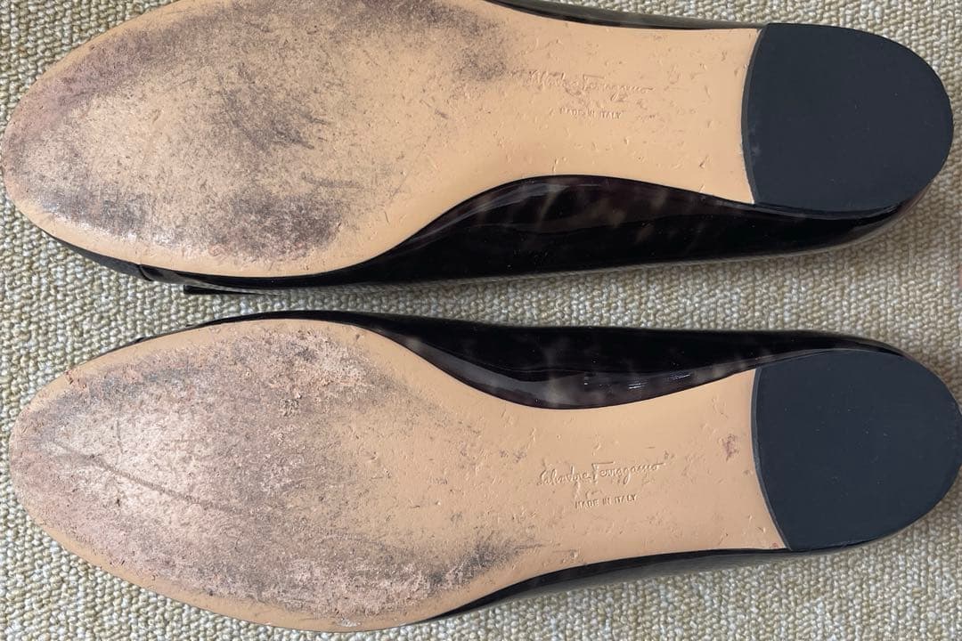 FERRAGAMO フラットシューズ