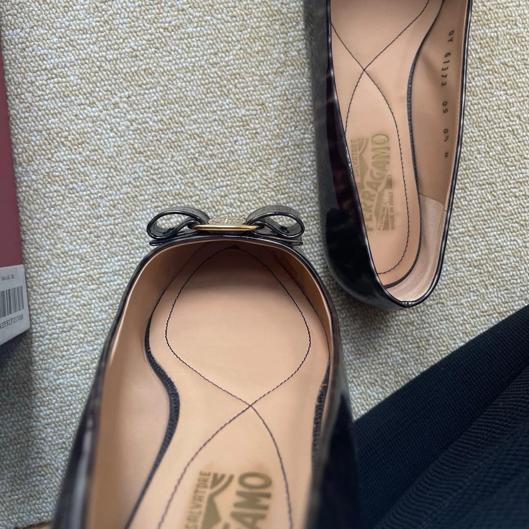 FERRAGAMO フラットシューズ