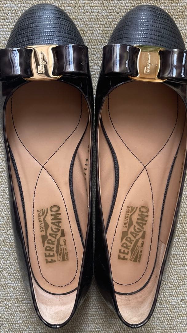 FERRAGAMO フラットシューズ