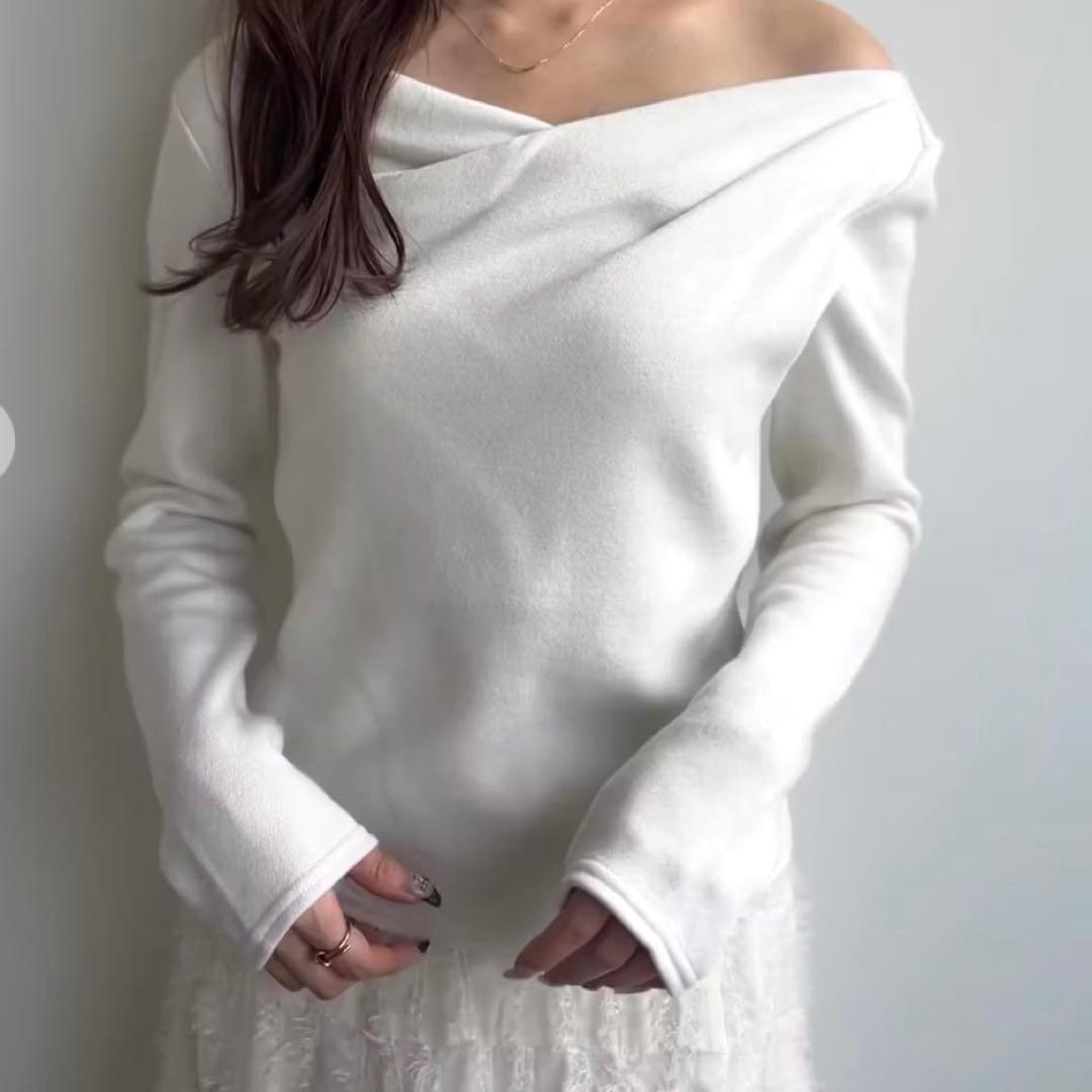 即完売レア☆新品COCODEAL アシメネックオフショルダーカットソー オフ