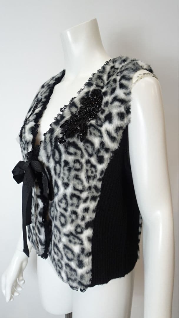 専用　新品　44サイズ アニマル柄ファーベスト　スーパービューティー