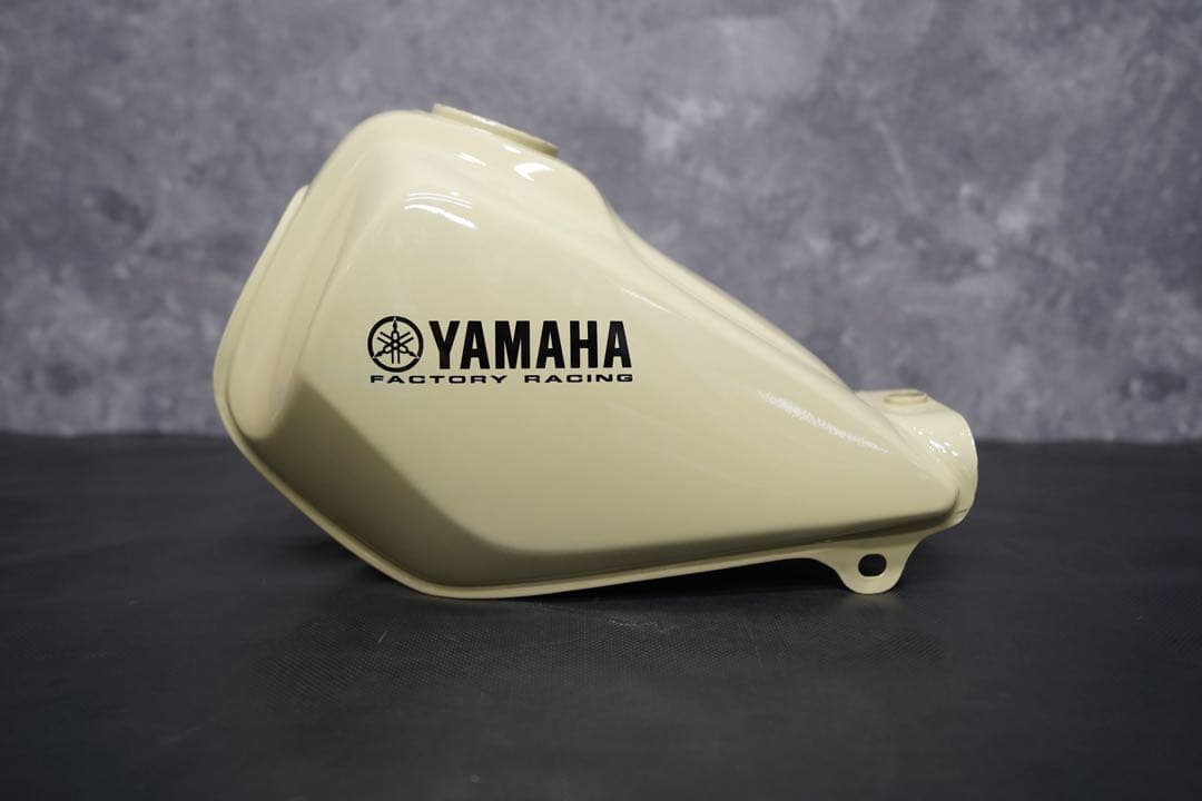 ヤマハ TW200 純正ガソリンタンク ウレタン塗装後未使用 FTR223