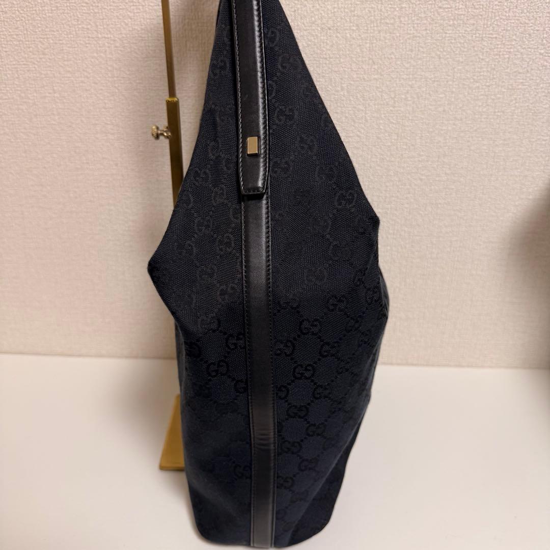 GUCCI グッチ　ホーボーショルダーバッグ