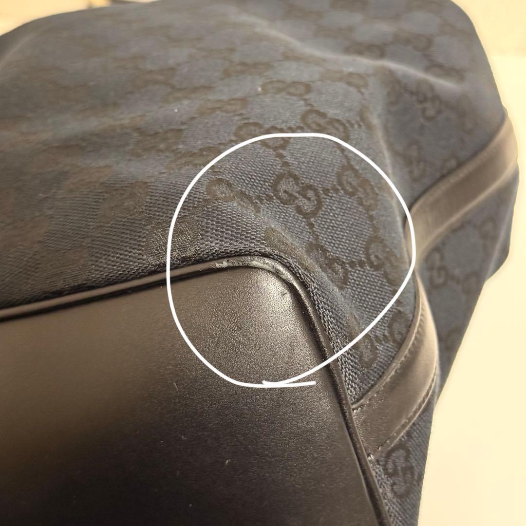 GUCCI グッチ　ホーボーショルダーバッグ