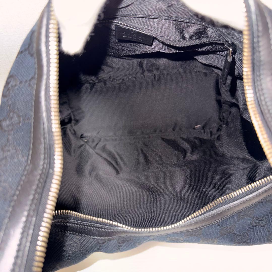 GUCCI グッチ　ホーボーショルダーバッグ